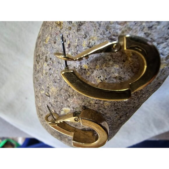 Gold Toned Rhinestones C Hoop Oval Shaped Earrings English Lock Pierced Classy - Picture 5 of 8